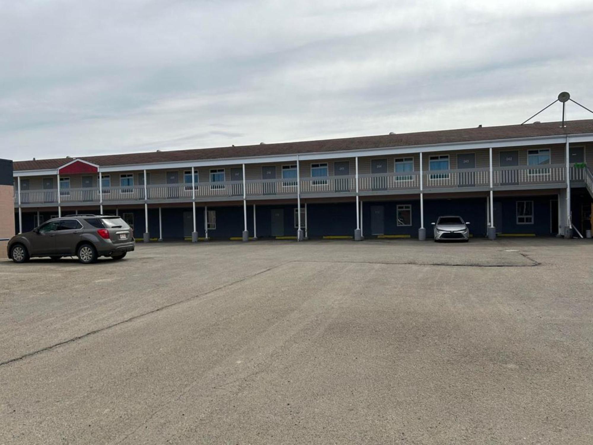 Parkside Inn Grande Prairie Exterior photo